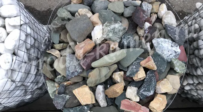 Галька речная «Уральская (микс)»