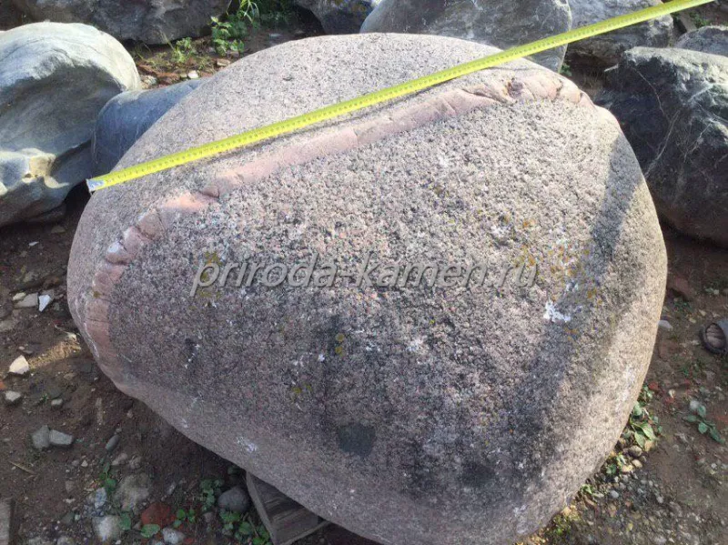Валун речной «розовый (гранит)»