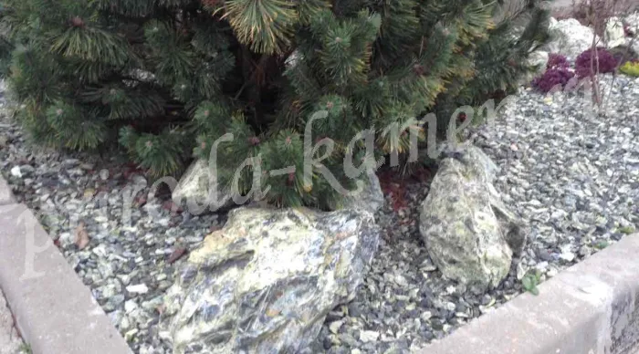 Крошка (щебень) «змеевик»