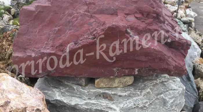 Валун яшма «речная»