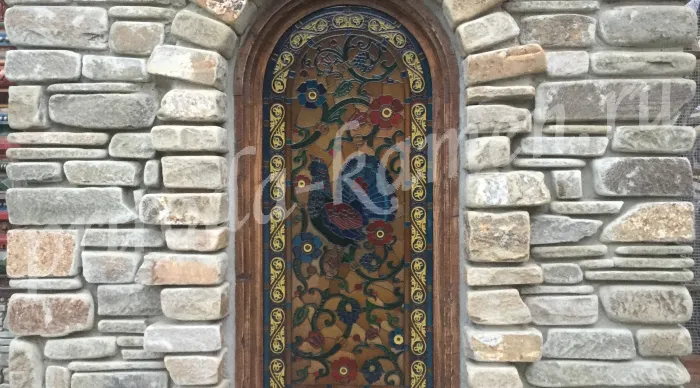 Бут песчаник «серо-зеленый кладочный (галтованный)»